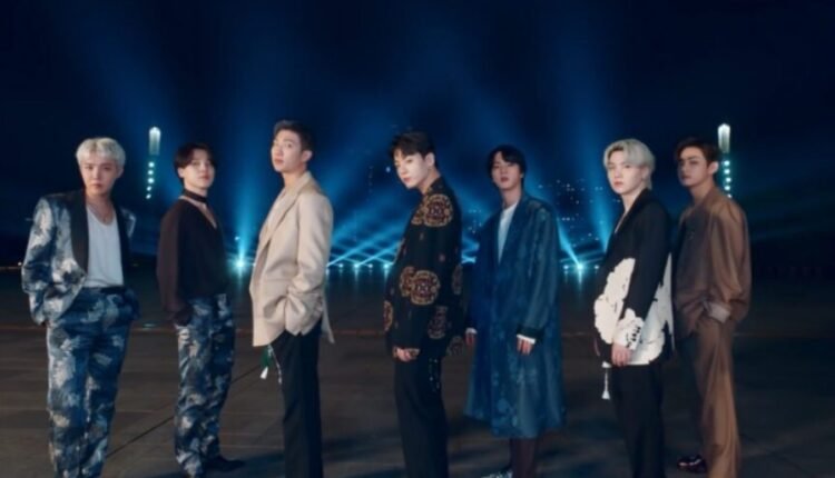 تفاصيل في الفيديو الترويجي لفرقة BTS في سيول أذهلت مستخدمي الإنترنت الكوريين مؤخرًا
