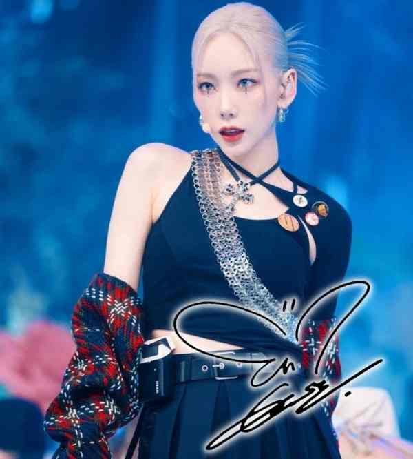 هؤلاء الايدولز الاناث لديهن توقيعات فريدة تماما مثل جمالهن الفريد