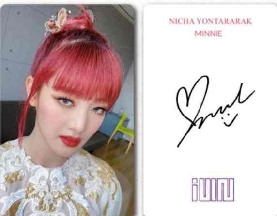 هؤلاء الايدولز الاناث لديهن توقيعات فريدة تماما مثل جمالهن الفريد