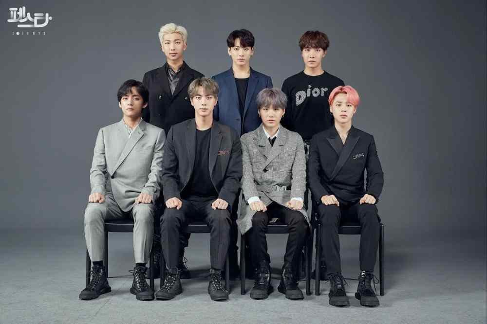 صور العائلة لفيستا Bts عبر 9 سنوات : تحول الأعضاء من مراهقين إلى شبان في غاية الوسامة 