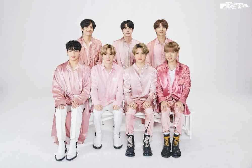 صور العائلة لفيستا Bts عبر 9 سنوات : تحول الأعضاء من مراهقين إلى شبان في غاية الوسامة 