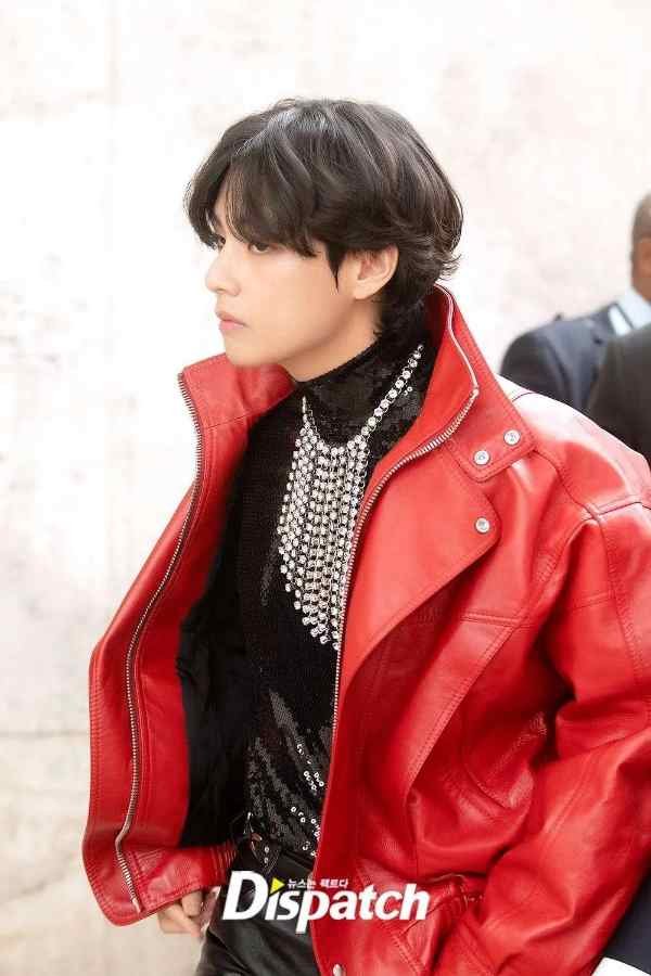 صورة تاي و ليسا وبارك بو غوم في عرض CELINE في أسبوع الموضة في باريس