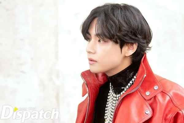 صورة تاي و ليسا وبارك بو غوم في عرض CELINE في أسبوع الموضة في باريس