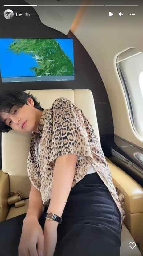 عضو bts تايهيونغ و ليسا بلاكبينك يكشفون صور الطائرة الخاصة التي أخذوها إلى باريس