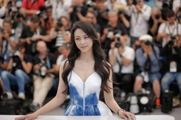 الممثلة الصينية التي تشبه جيسو Blackpink 